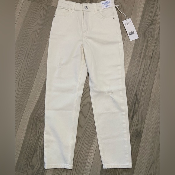 H&M Other - Girls H&M White Jeans Size 8/9 NWT